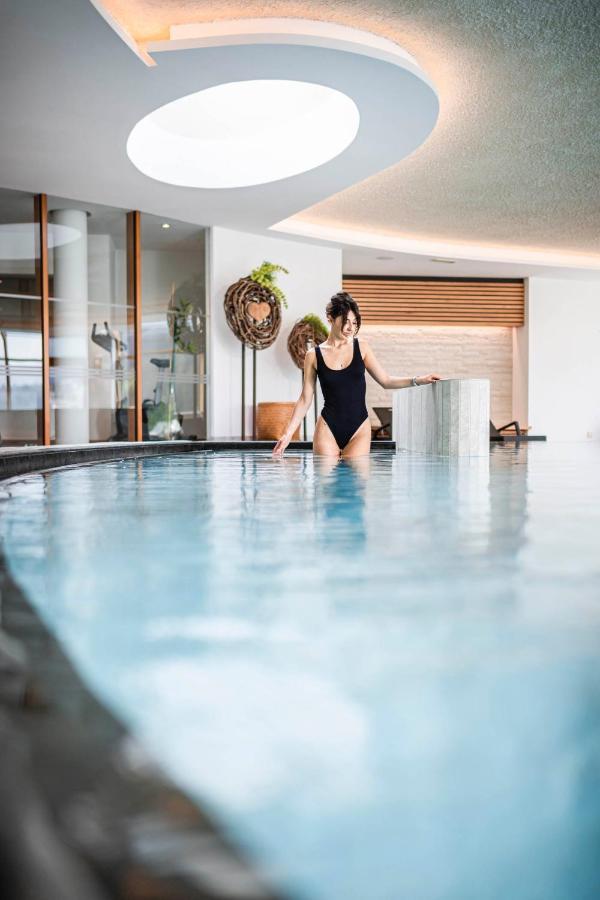 Alpenheim Charming & Spa Hotel Ortisei Bagian luar foto