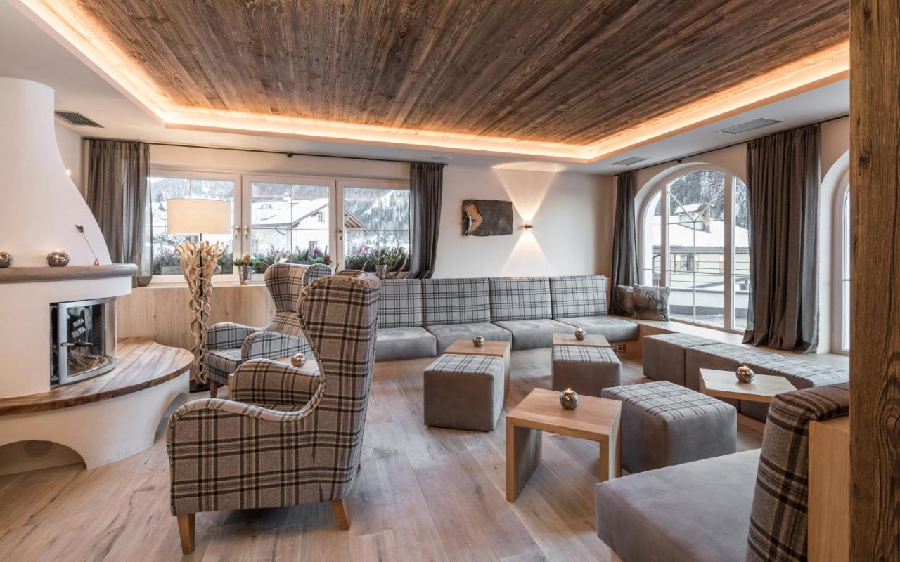 Alpenheim Charming & Spa Hotel Ortisei Bagian luar foto