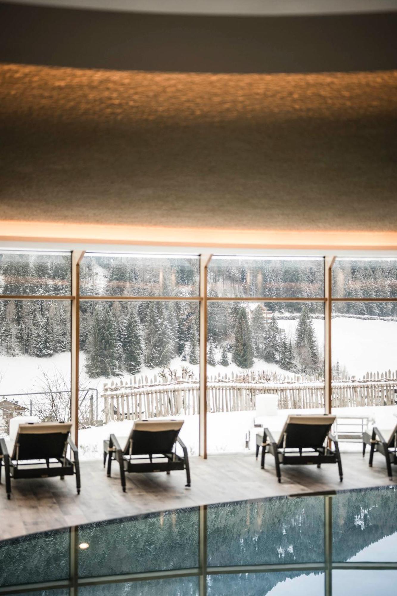 Alpenheim Charming & Spa Hotel Ortisei Bagian luar foto