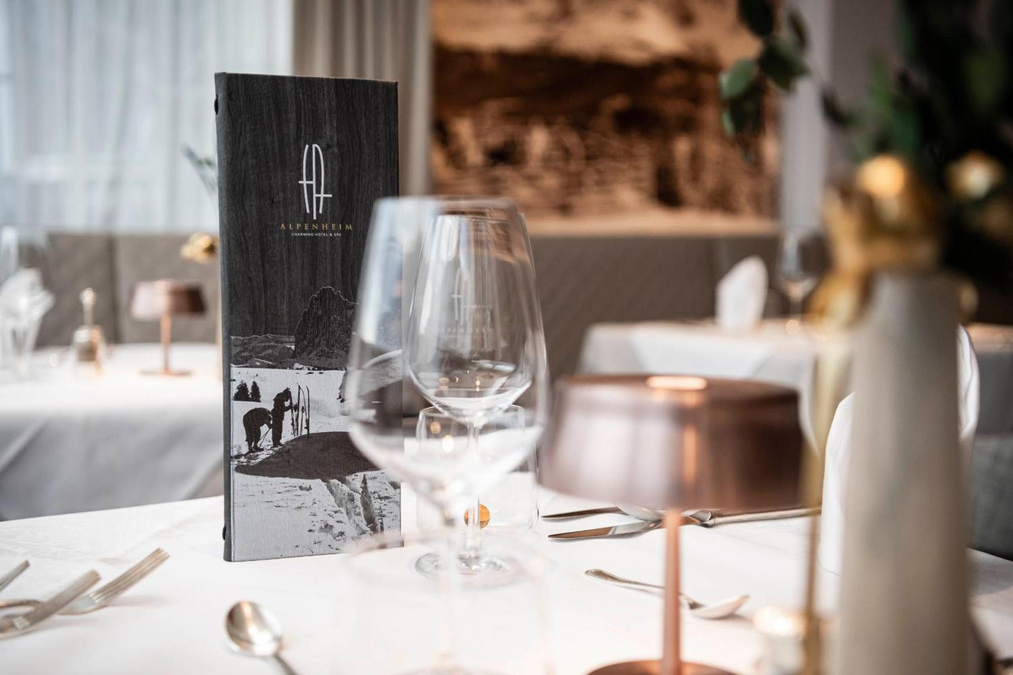 Alpenheim Charming & Spa Hotel Ortisei Bagian luar foto