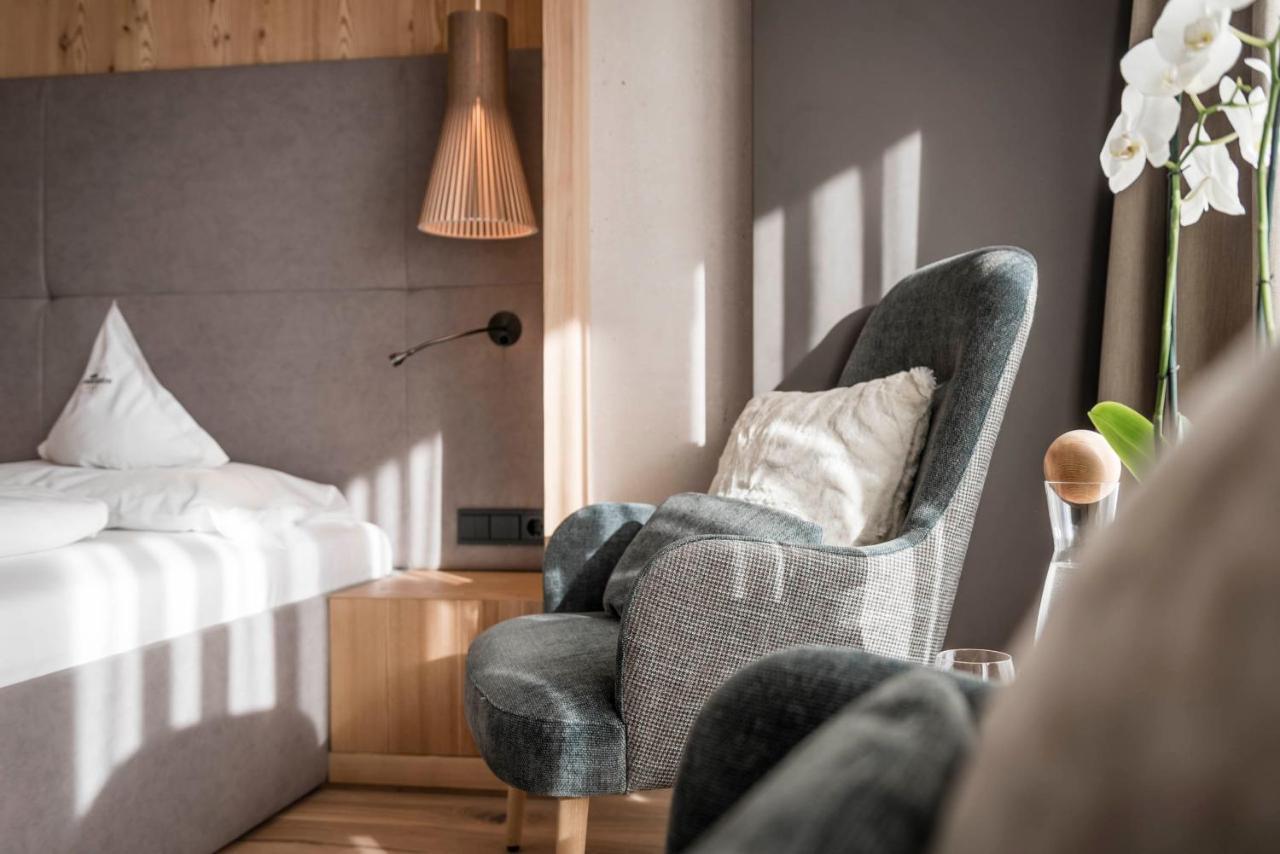 Alpenheim Charming & Spa Hotel Ortisei Bagian luar foto